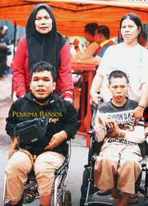 Para Distabilitas penerima bantuan sembako