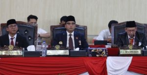 Ketua DPRD Kota Medan Wong Chun Sen  membuka rapat paripurna Mendengarkan Pidato Kenegaraan Presiden Prabowo Sekaligus Menyambut HUT Ke-81 RI. Jumat (14/08/2026) di gedung paripurna DPRD Medan. 