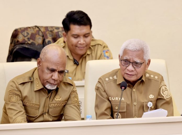 Teks Foto : Wakil Gubernur (Wagub) Sumut Surya memaparkan capaian dan langkah taktis Pemerintah Provinsi Sumut pada RDP bersama Komisi II DPR-RI di Ruang Rapat Komisi II Gedung Nusantara DPR RI, Senayan, Jakarta, Selasa (15/09/2026). (Foto : Ist) 